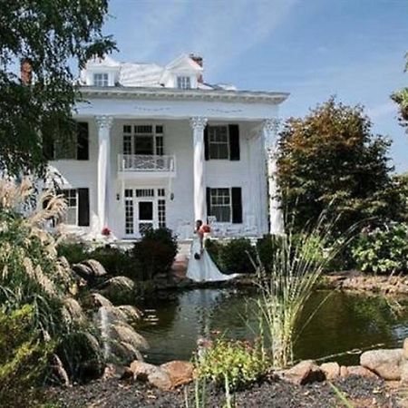 Winridge Manor Bed And Breakfast Madison Heights Εξωτερικό φωτογραφία