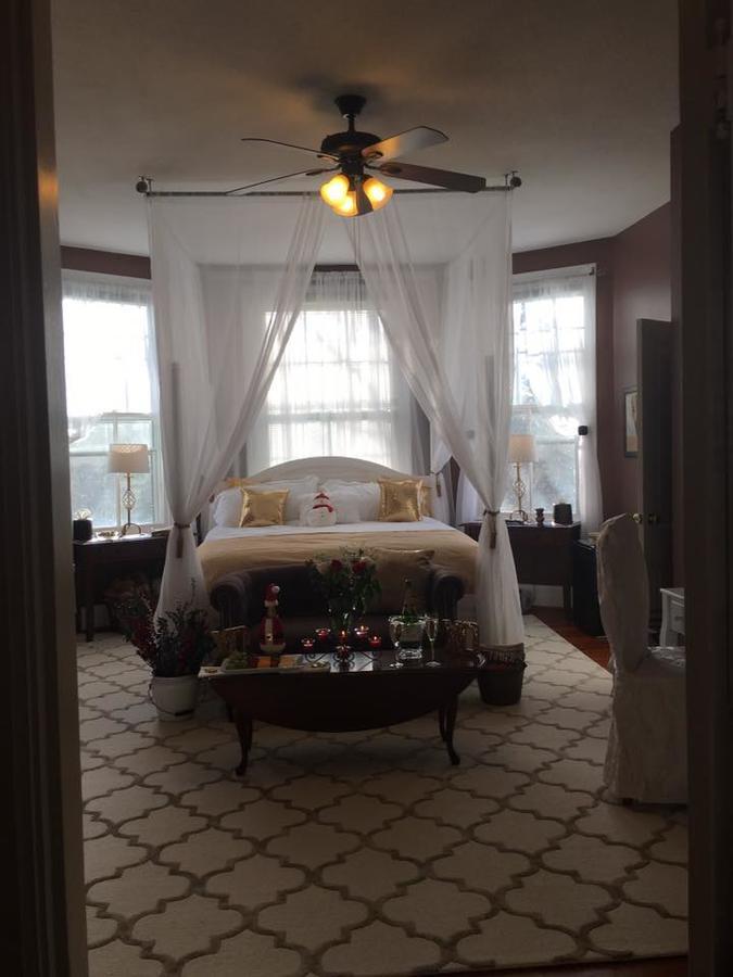 Winridge Manor Bed And Breakfast Madison Heights Εξωτερικό φωτογραφία